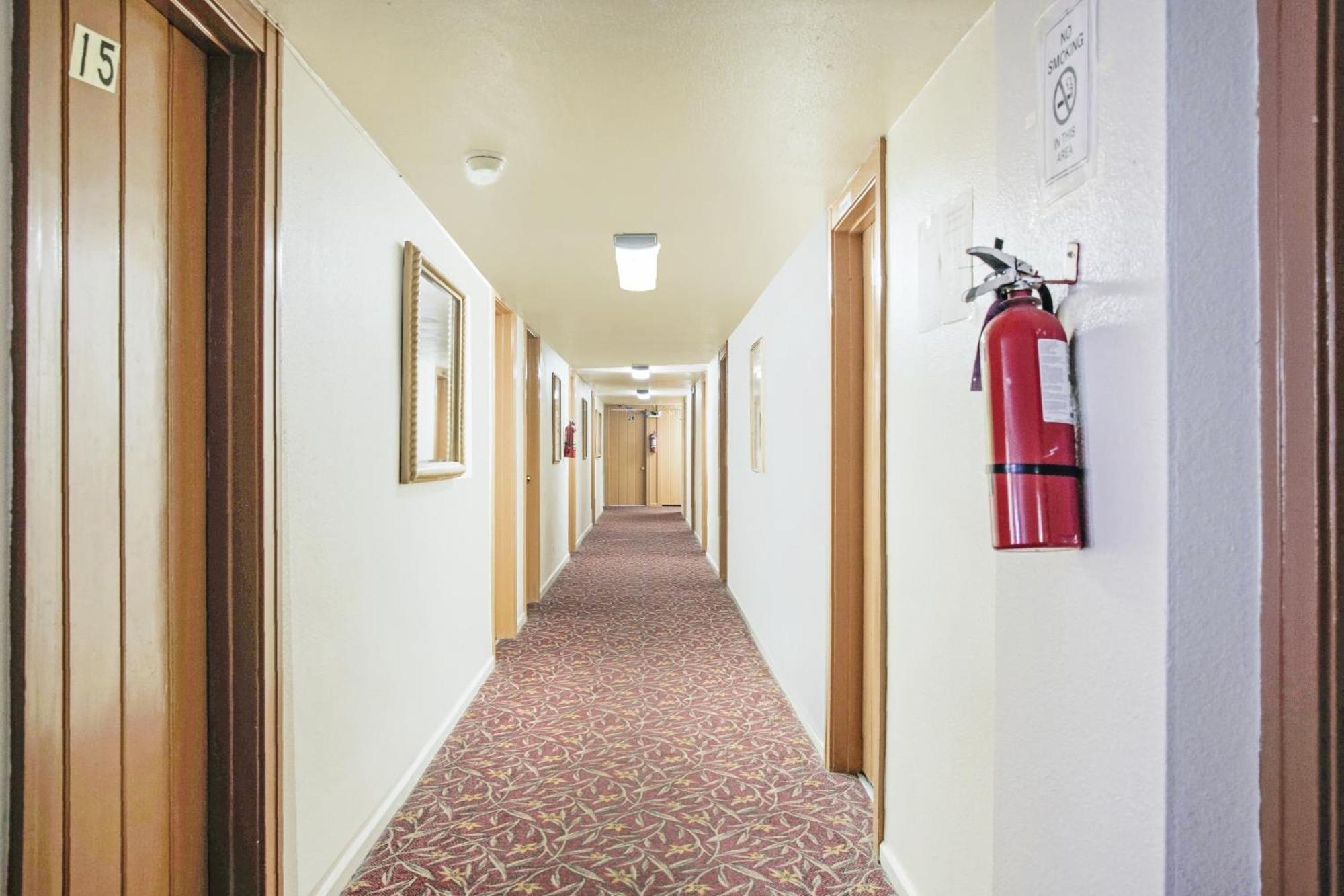 Oyo Historic Cameron Hotel Brownsville I-69E Екстериор снимка