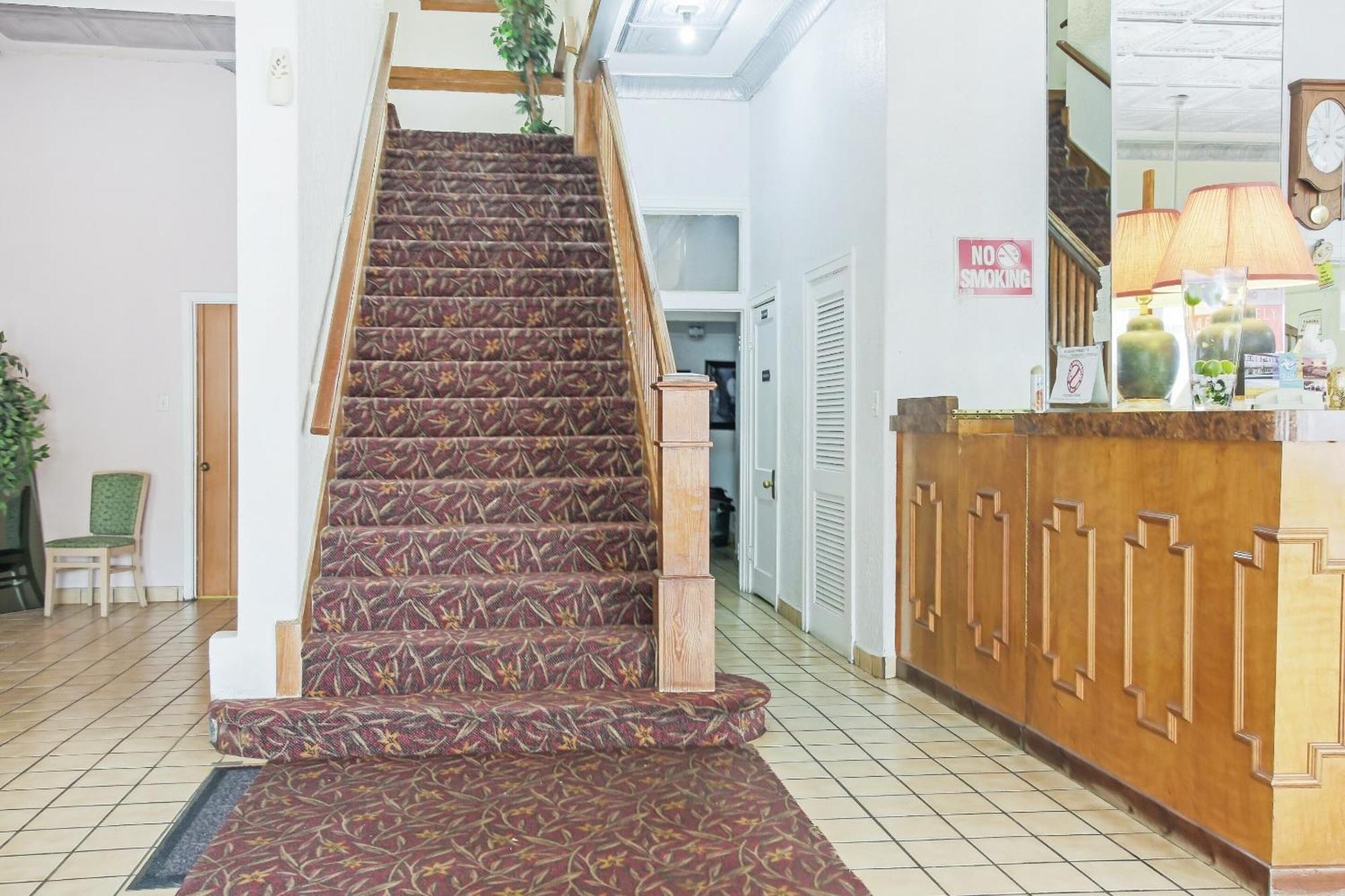 Oyo Historic Cameron Hotel Brownsville I-69E Екстериор снимка